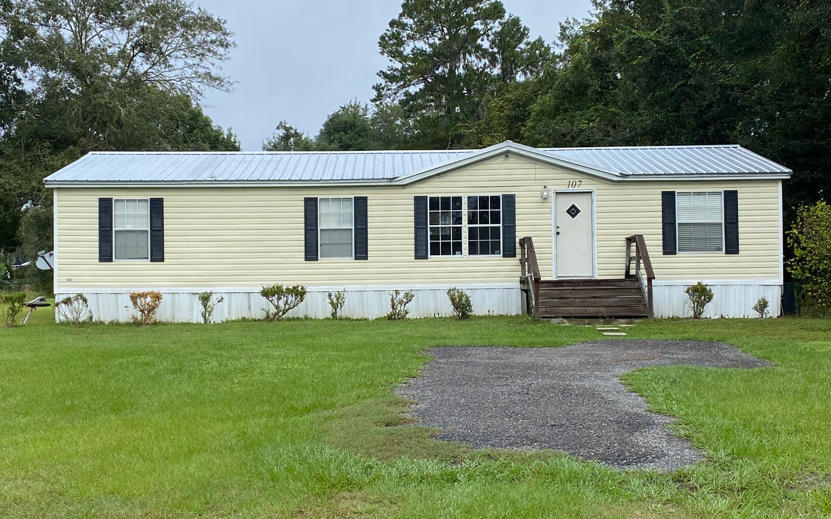 107 SE Faye Lane