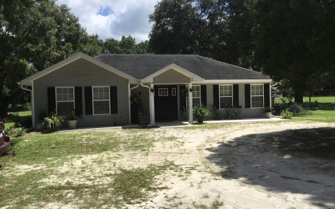 434 SW Riddle Lane