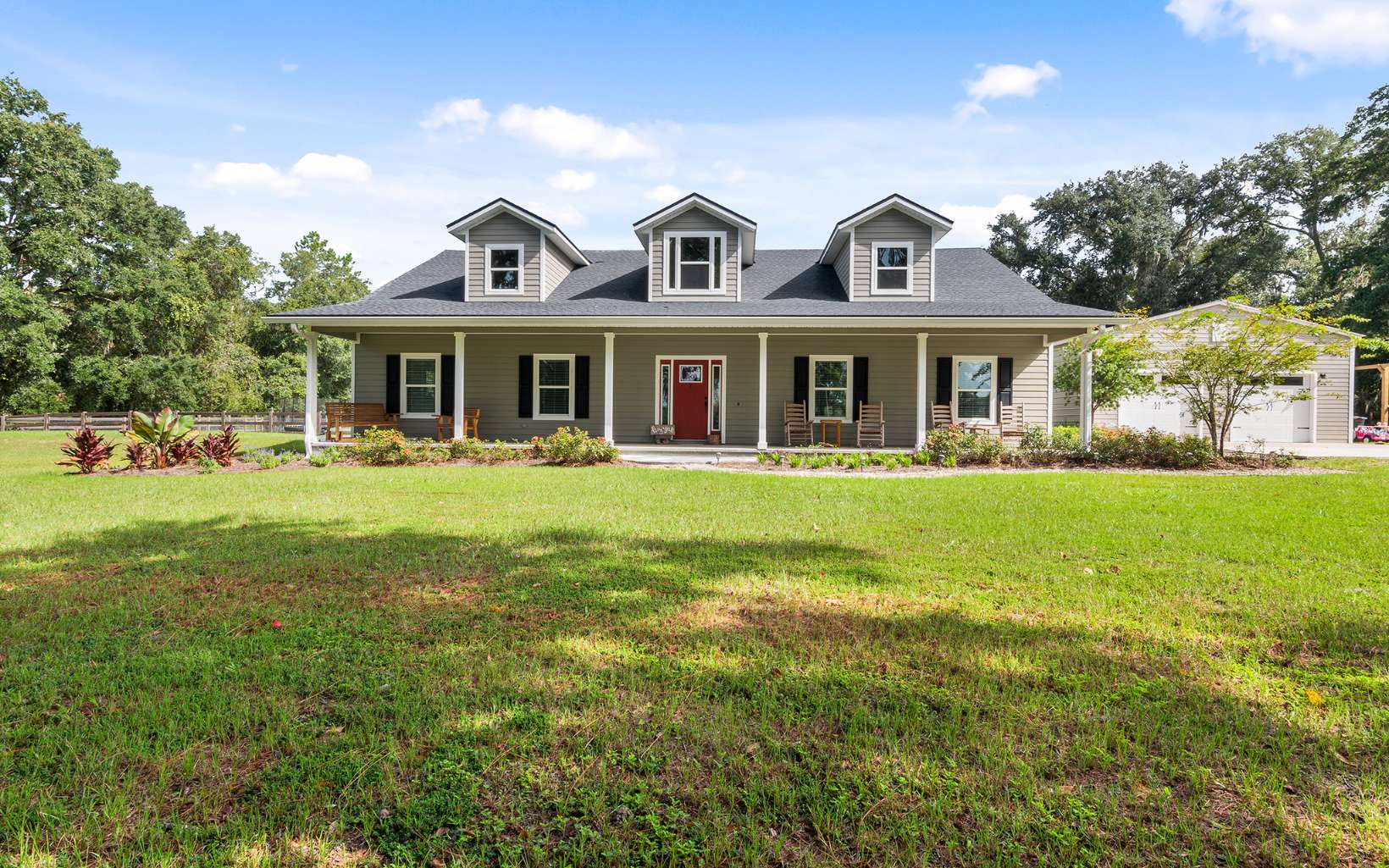 1091 SW Paul Pearce Ln