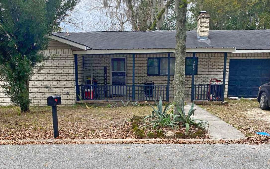 325 NW Wright Ln.