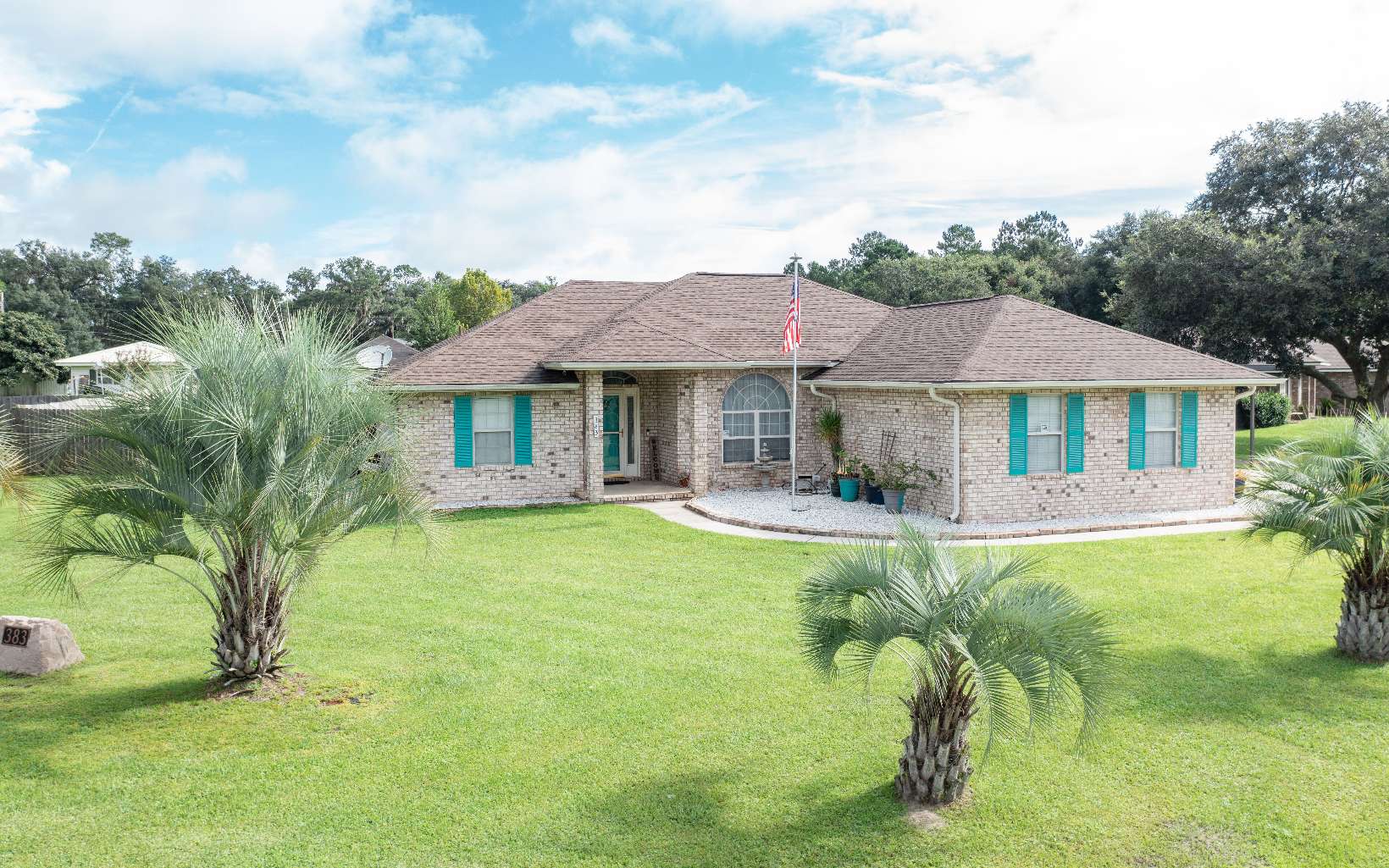 383 SW Woodcrest Drive