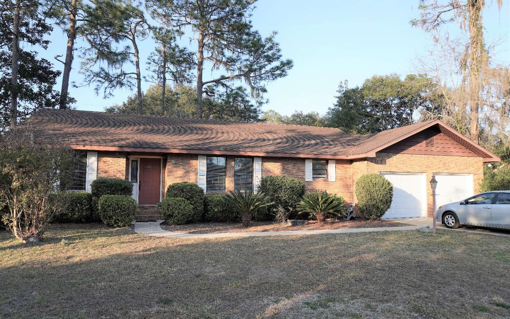 946 Pineview Circle
