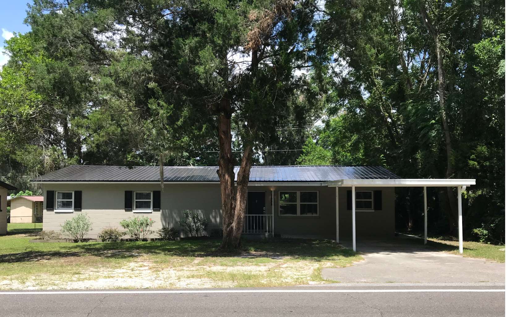 604 SE Country Club Road