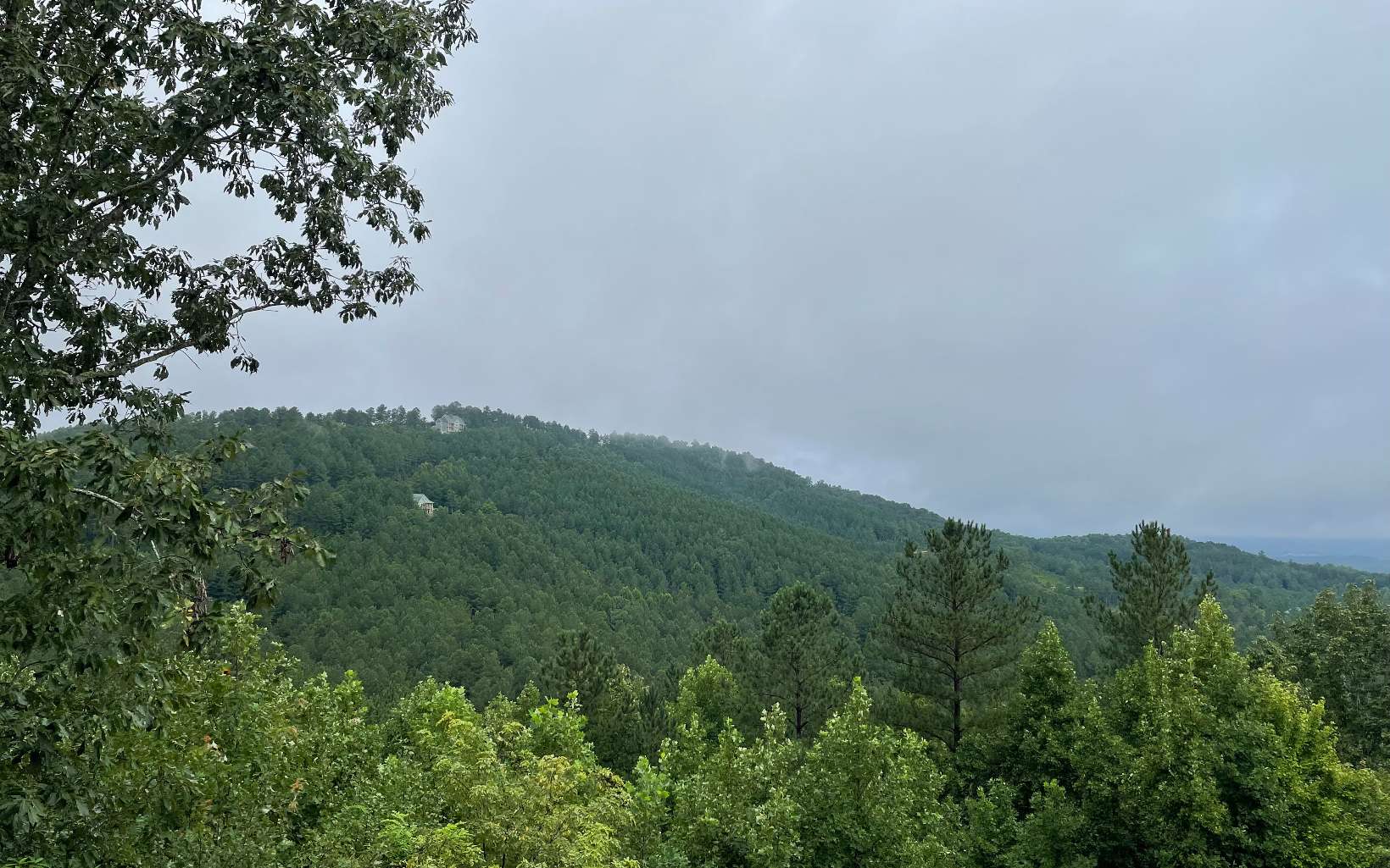 ***LOT WITH A VIEW*** Beautiful mountain community here in Blairsville Ga. Plenty of amenities to choose from like swimming, boating, walking, hiking, and enjoying the views of North Georgia. Come check out this neighborhood the next time you are in the area.