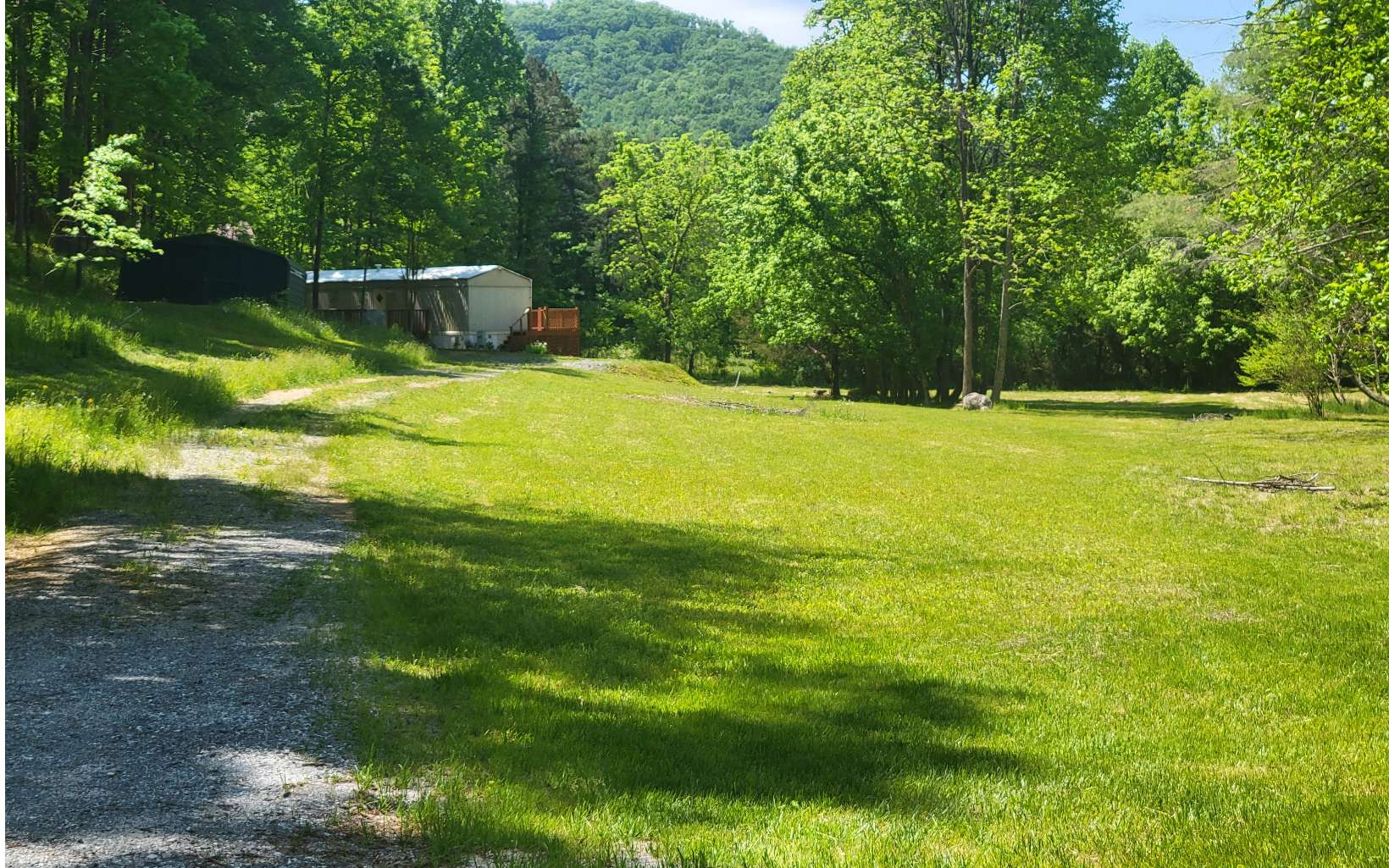 98 WOLFORTS ROOST, Hayesville, NC 28904