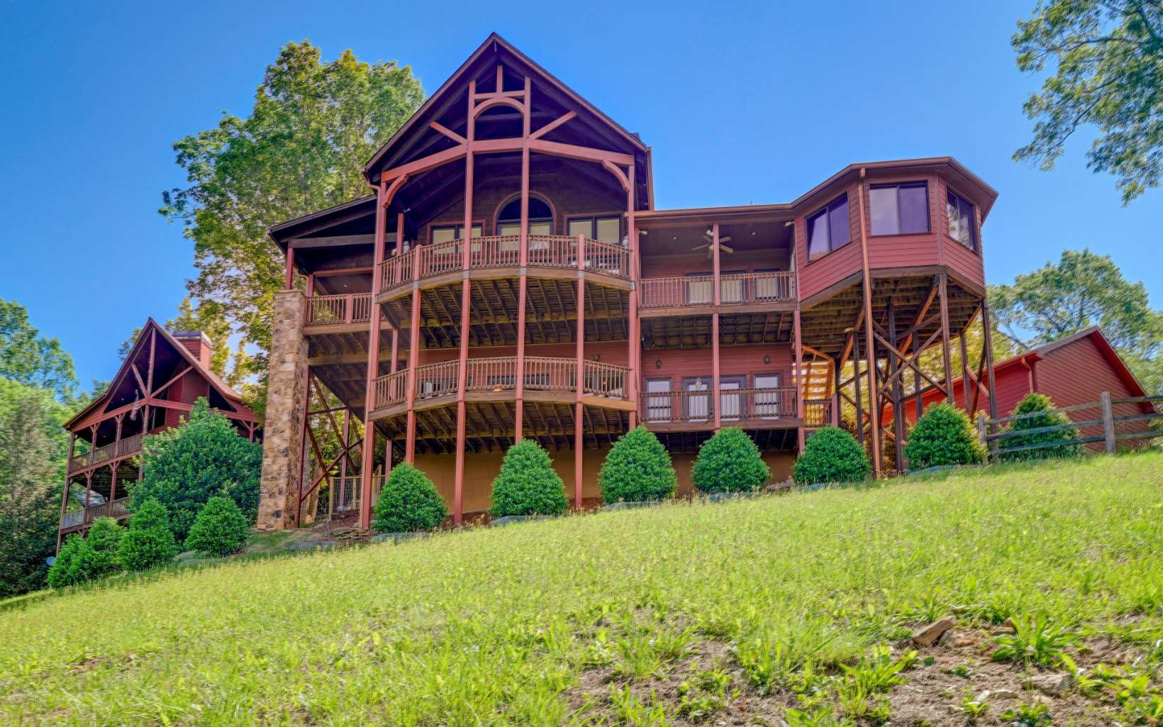 What fantastic lake and mountain views from this gorgeous mountain home! Over 4,000 sq. ft. of immaculate living space on two levels of mountain beauty overlooking Hiawassee, Lake Chatuge and Brasstown Bald. Take a look at the pictures to appreciate everything this home has to offer. End of the road privacy only 2.5 miles from downtown Hiawassee and 1.5 miles from Lake Chatuge.