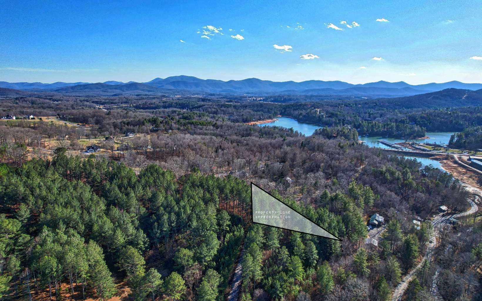 Come check out this lot that is within 5 minutes of town. Build your retirement home or that special getaway here in the North Georgia Mountains. Also a short drive to Nottely Marina for all your boating needs.