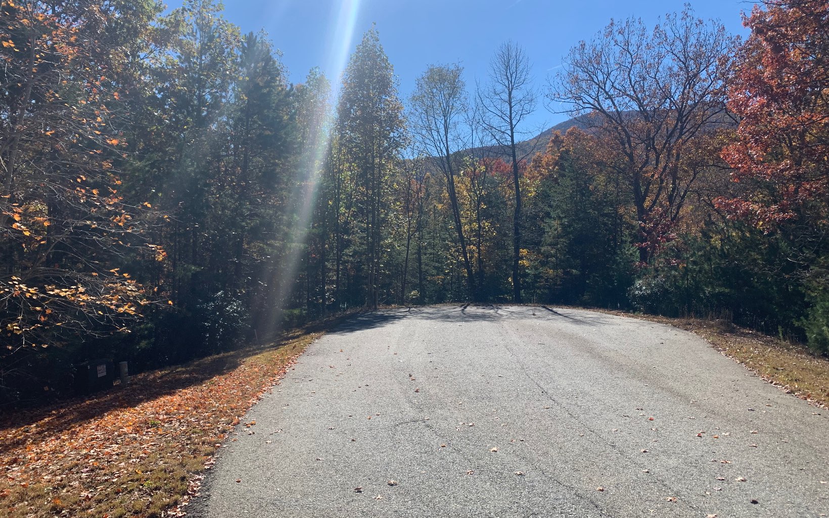Up close mountain view lot in the beautiful Owltown area of Union County, all paved access, public water, underground power, high-speed fiber optics, come enjoy this upscale mountain community!