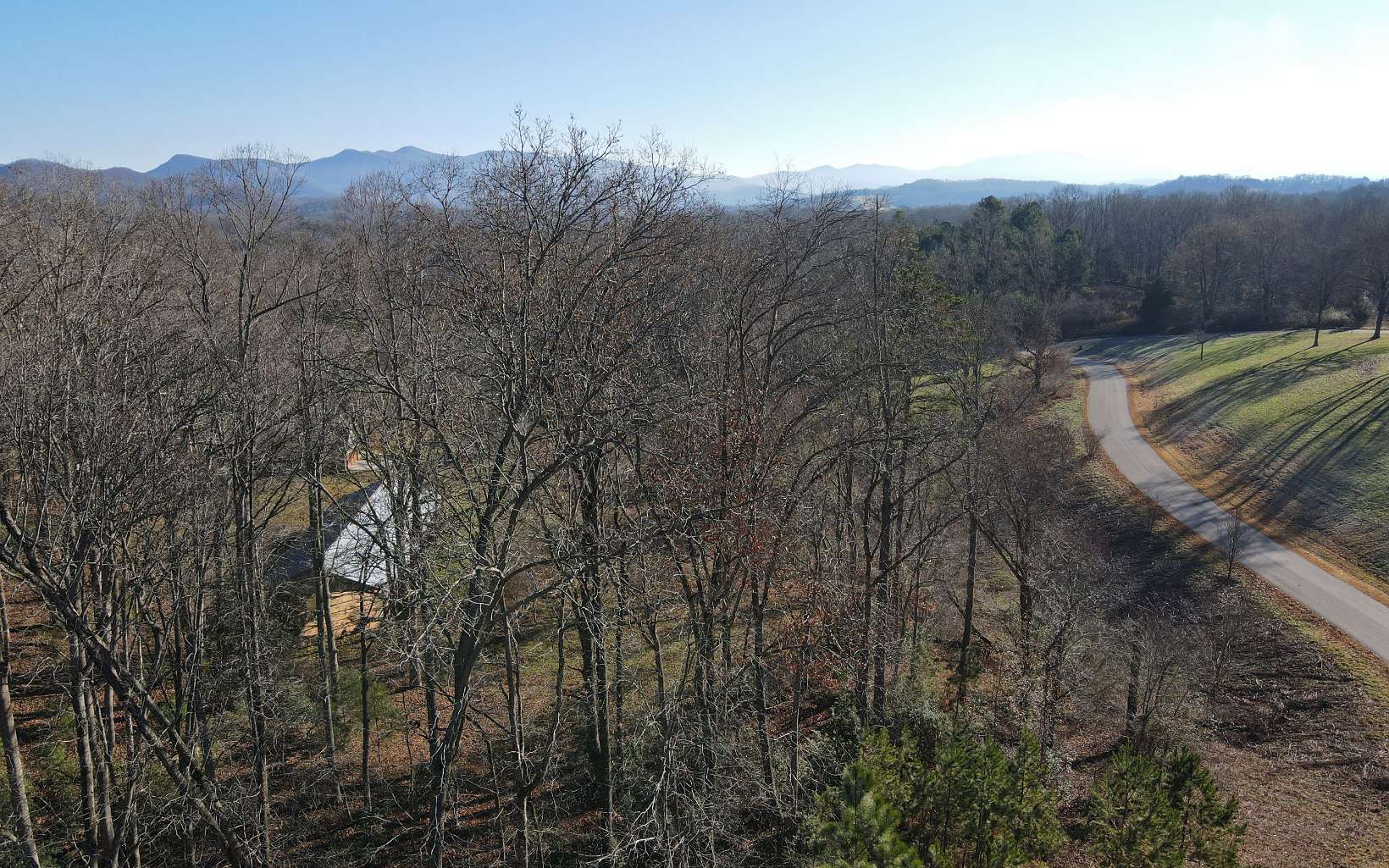 Enjoy the beautiful views & country setting! This lot is located in the lovely Crestwood Heights...all paved roads, underground power & high speed internet. Build your dream home on this great buildable lot!